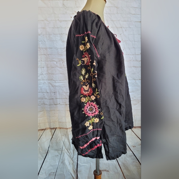 J Peterman Black Floral Embroidered Boho Long Sleeve Blouse Sz L - Picture 3 of 7